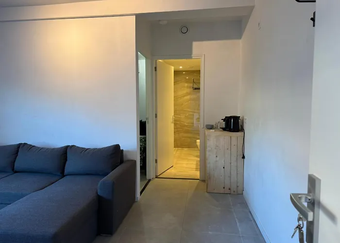 Stratum Apartment No Kitchen - By T&S